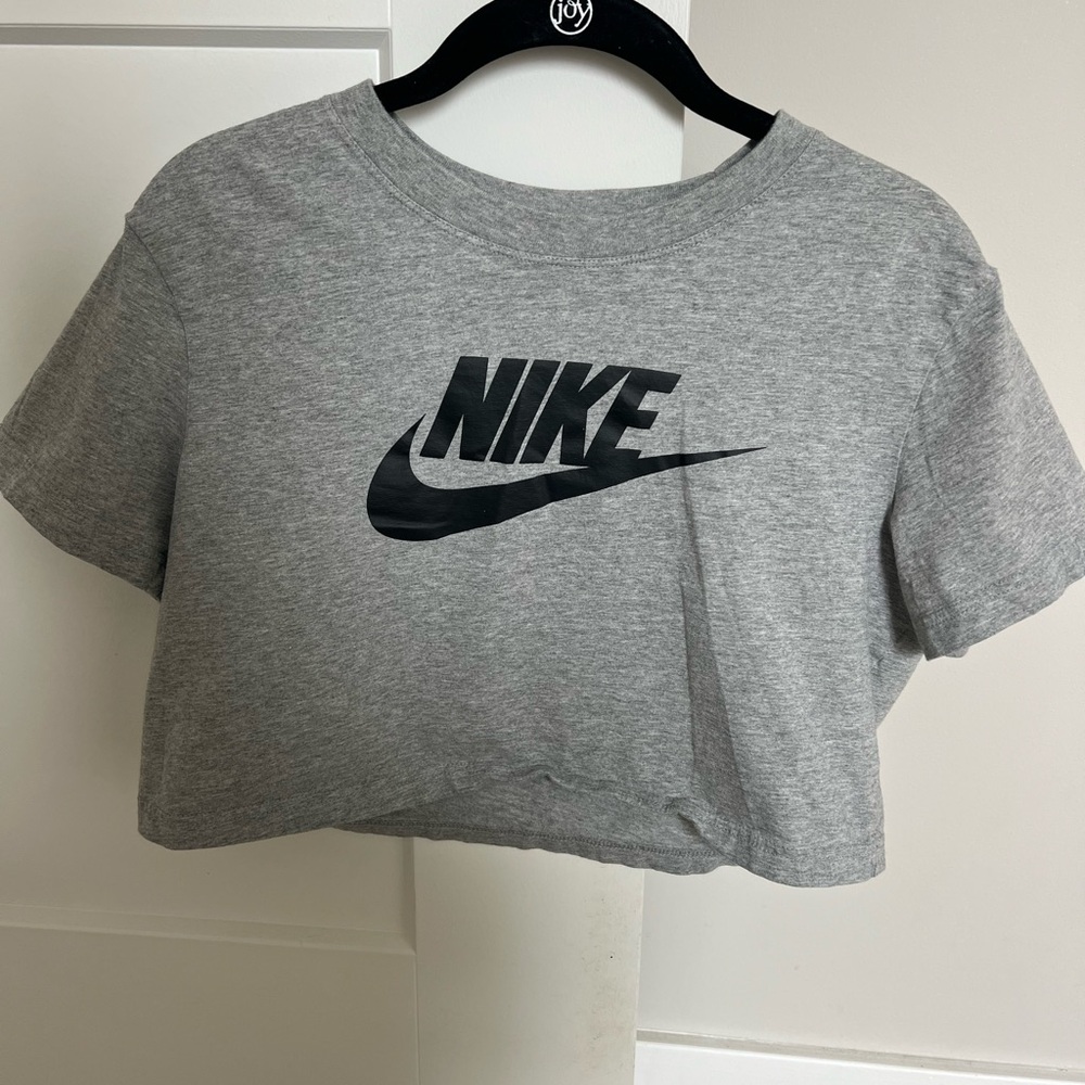 Women’s Crop Top Nike Heather Gray Tee